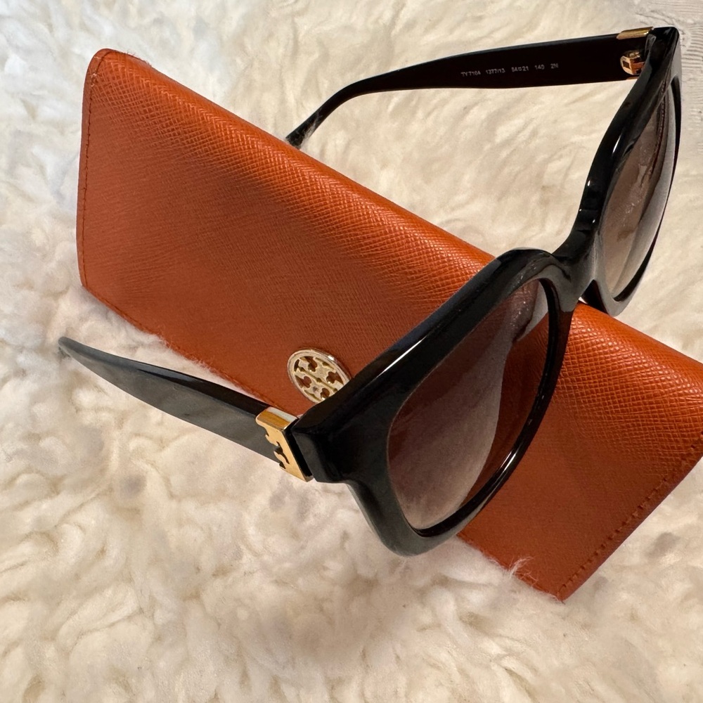 Tory Burch Black Sunglasses with Case